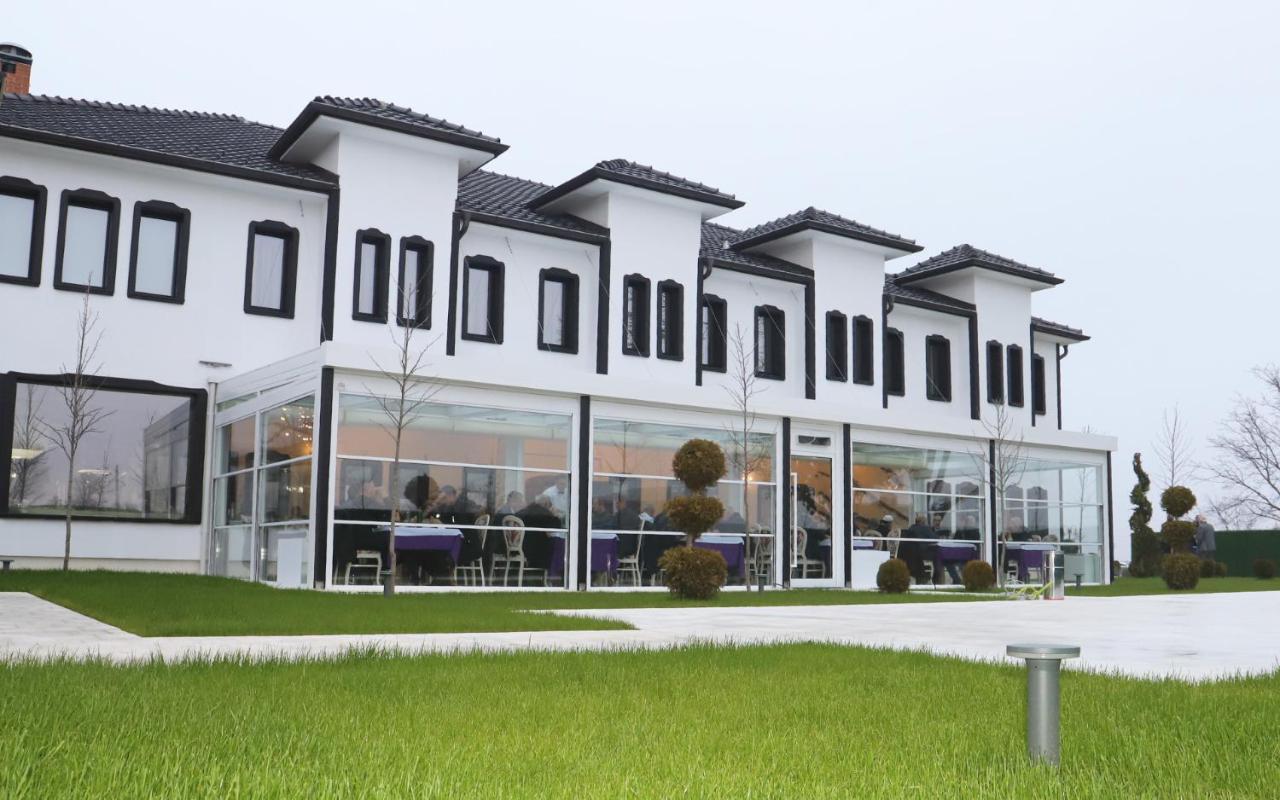 Hotel Vila Zana Gostivar Bagian luar foto