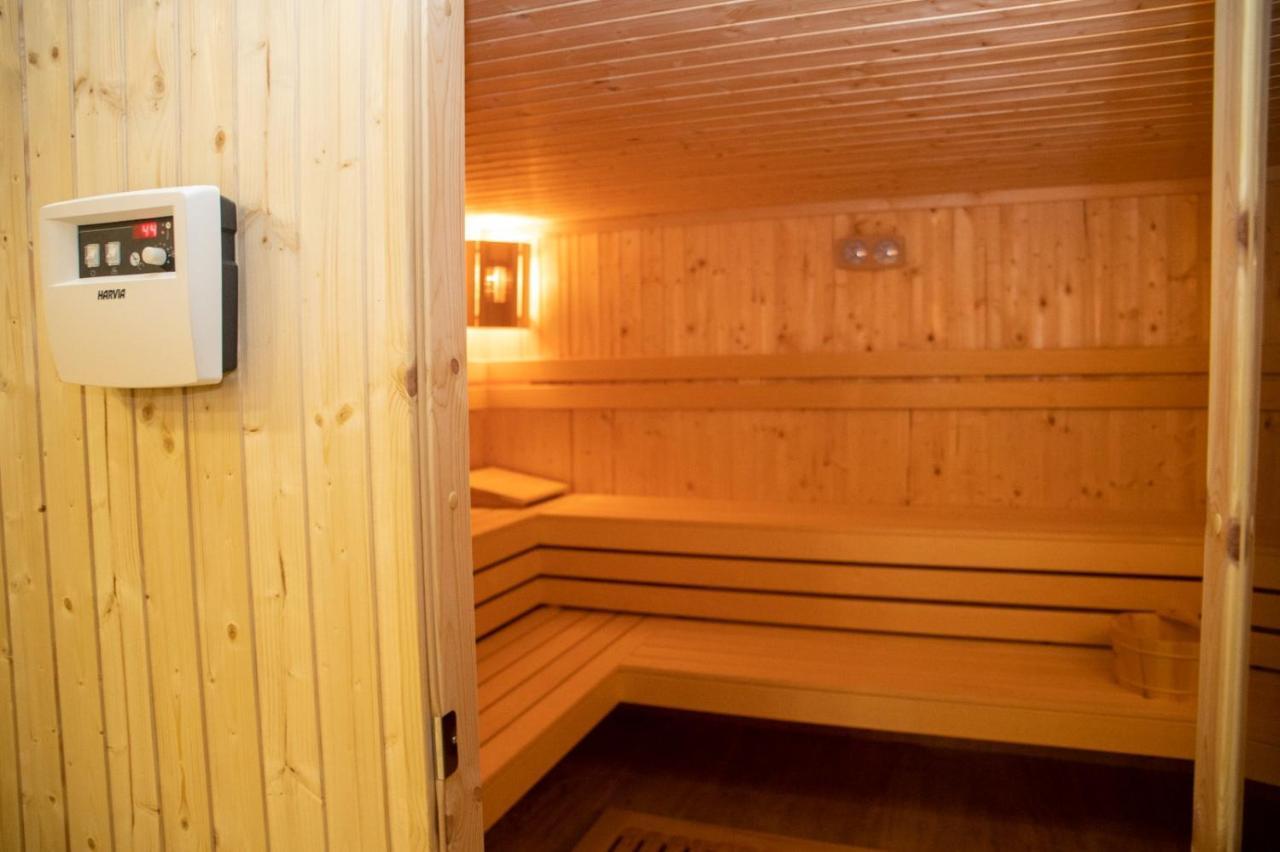 Hotel Vila Zana Gostivar Bagian luar foto